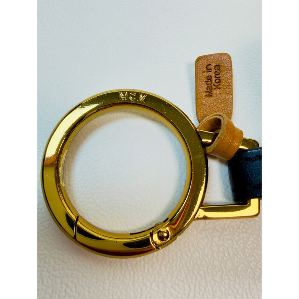 MCM Metallic Gold Dog Charm Key Ring Hiphop Visetos Hat Sunglasses Chain Rare - Picture 6 of 9